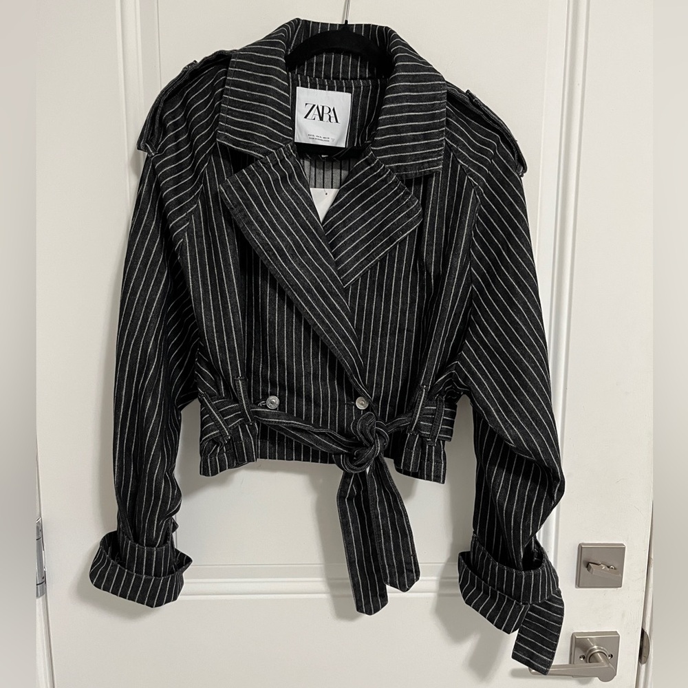 Zara Women’s Cropped Striped Denim Jacket - Size XL